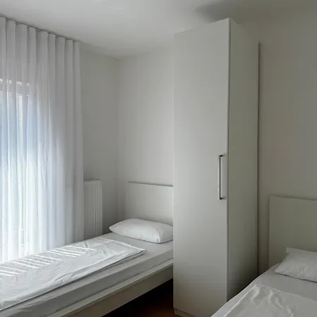 Apartamento 7 *